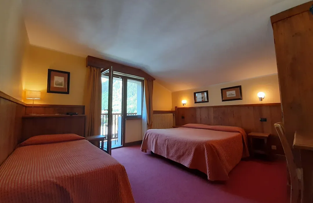 Hotel Crampon-1
